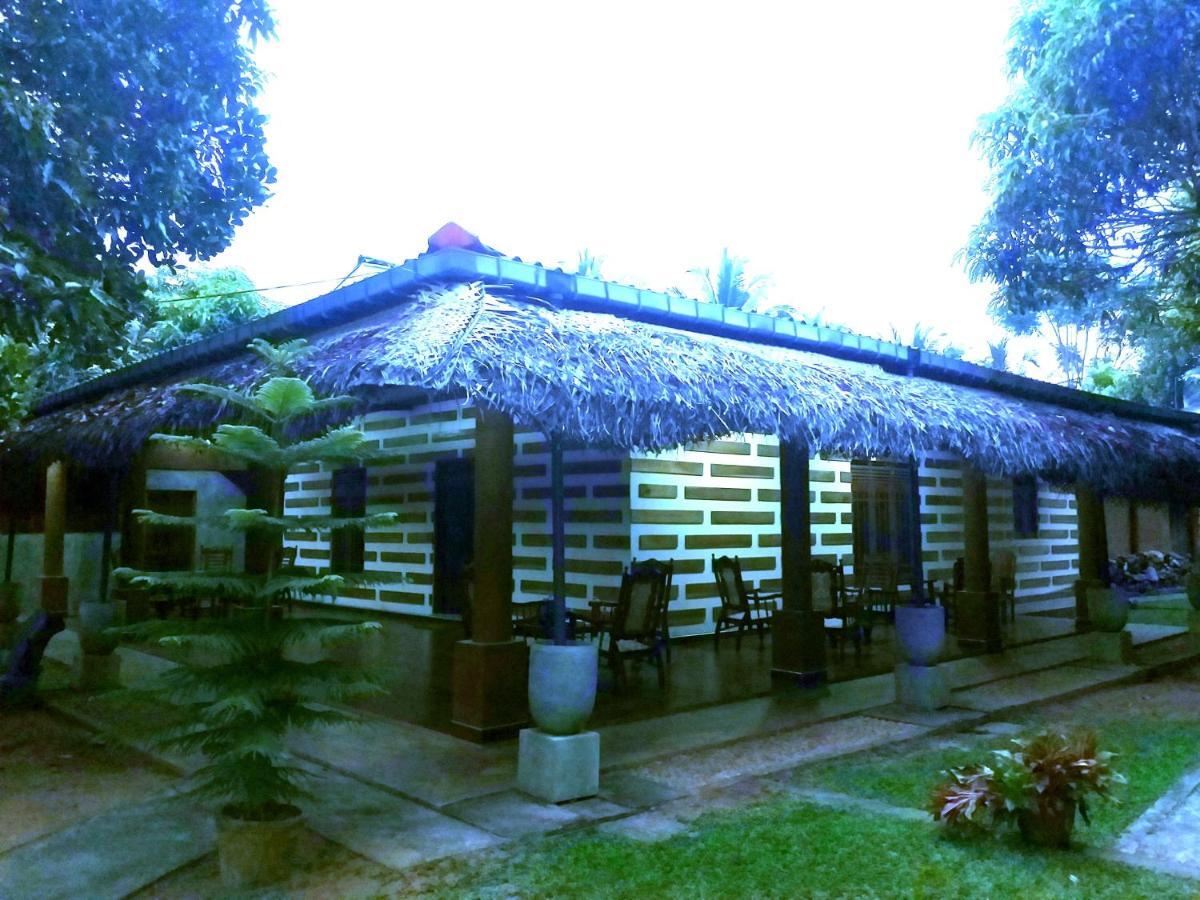 Elephant Paradise Safari Bungalow Udawalawe Dış mekan fotoğraf